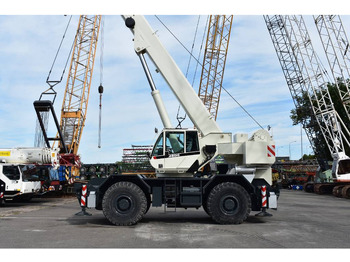 Короткобазный кран TEREX