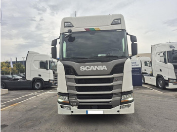 Тягач SCANIA R 450