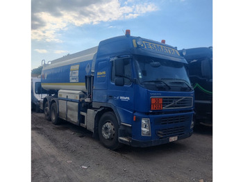 Грузовик-цистерна Volvo FM-400: фото 3