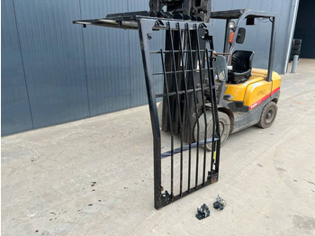 Кабина и интерьер CATERPILLAR