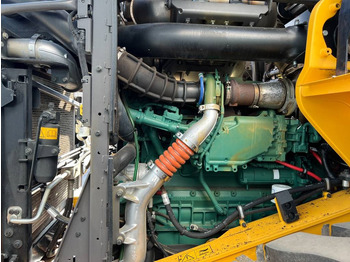 Колёсный погрузчик Volvo L90H: фото 4 Колёсный погрузчик Volvo L90H: фото 4