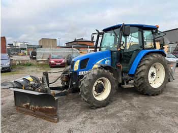 Трактор NEW HOLLAND TL90