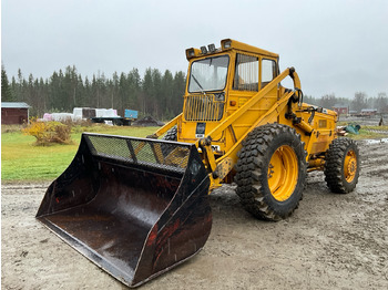 Колёсный погрузчик VOLVO