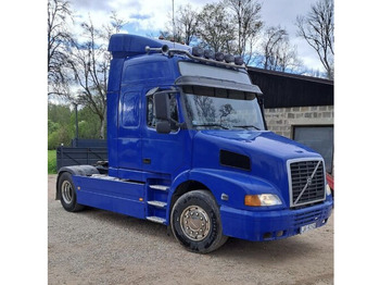 Тягач Volvo NH12: фото 2