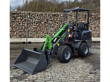 Колёсный погрузчик WCM