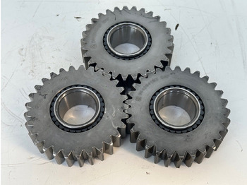 : фото в шапке страницы