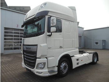 Тягач DAF XF 106 530