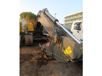 Гусеничный экскаватор VOLVO EC210B