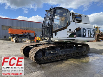 : фото в шапке страницы