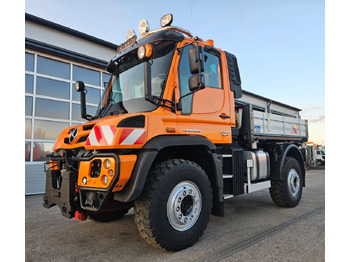 Самосвал UNIMOG