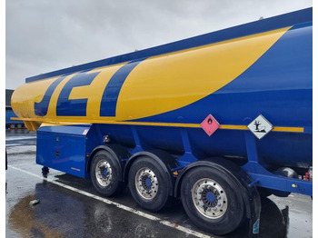 Полуприцеп-цистерна SCHWARZMÜLLER