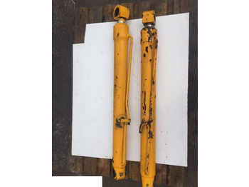 Гидравлический цилиндр JCB