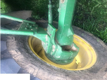 Поворотный кулак JOHN DEERE