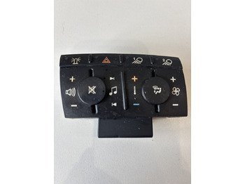 Кабина и интерьер JOHN DEERE