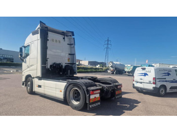 Тягач VOLVO FH 500