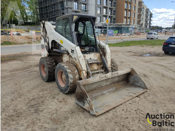 Мини-погрузчик с бортовым поворотом BOBCAT S250