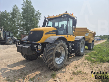 Трактор JCB