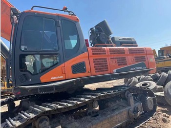 Гусеничный экскаватор DOOSAN