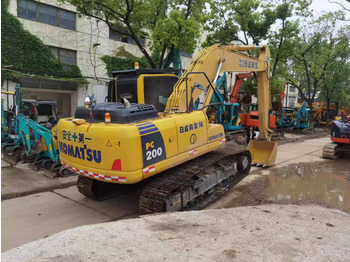 Гусеничный экскаватор KOMATSU PC200-8: фото 4