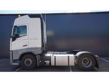 Тягач VOLVO FH 420