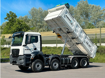 Самосвал MAN TGS