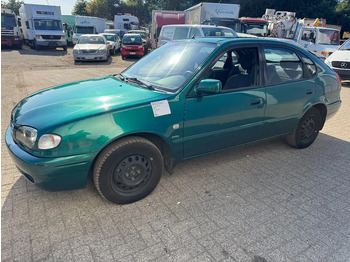 Седан TOYOTA