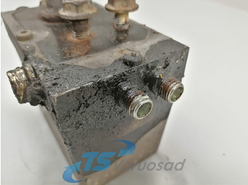 Подвеска кабины для Грузовиков Volvo Cab tilting pump 82053294: фото 3 Подвеска кабины для Грузовиков Volvo Cab tilting pump 82053294: фото 3