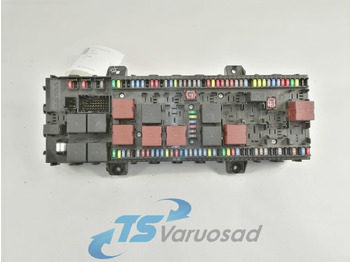 : фото в шапке страницы