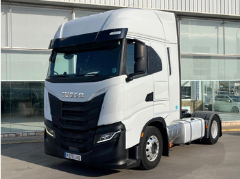 Тягач IVECO