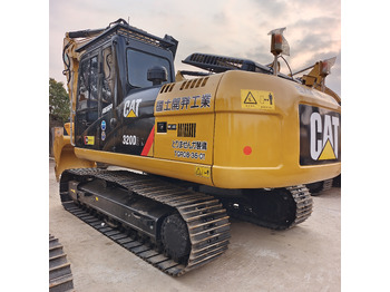 Гусеничный экскаватор CATERPILLAR 320D2