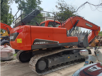 Гусеничный экскаватор DOOSAN DX225LCA