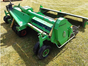 : фото в шапке страницы