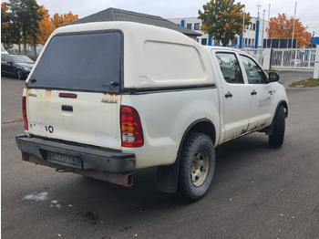 Внедорожник Toyota Hilux Double Cab 4x4: фото 4 Внедорожник Toyota Hilux Double Cab 4x4: фото 4