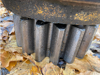 Поворотный редуктор для Строительной техники Holland E 305: фото 3