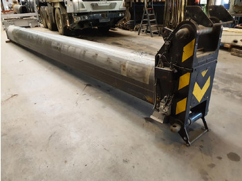 Стрела LIEBHERR