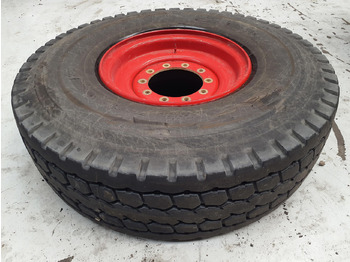 : фото в шапке страницы