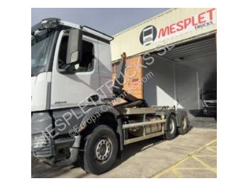 Крюковой мультилифт MERCEDES-BENZ Arocs