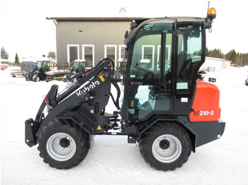Компактный фронтальный погрузчик KUBOTA