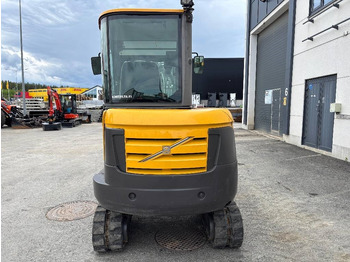 Мини-экскаватор Volvo EC27C PYÖRITTÄJÄLLÄ: фото 3