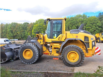 Колёсный погрузчик VOLVO L60H