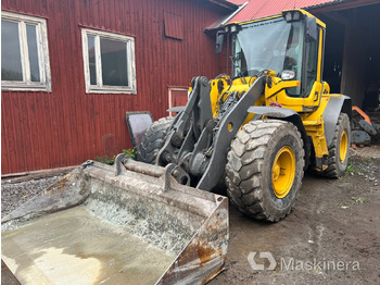 Колёсный погрузчик VOLVO L60F