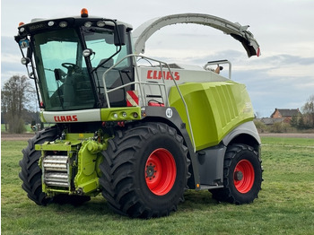 Кормоуборочный комбайн CLAAS Jaguar 950