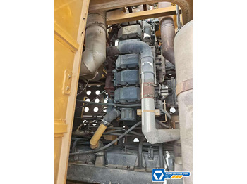 Гусеничный кран XCMG XGC16000 1250 ton 2020 used mobile crawler crane price: фото 3 Гусеничный кран XCMG XGC16000 1250 ton 2020 used mobile crawler crane price: фото 3