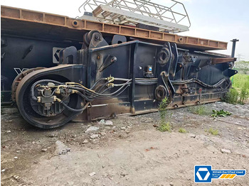 Гусеничный кран XCMG