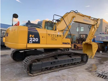 Гусеничный экскаватор KOMATSU PC200-8