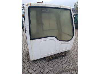 Кабина и интерьер LIEBHERR