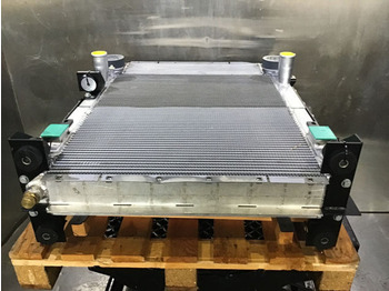 Радиатор LIEBHERR