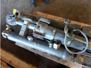 Гидравлический цилиндр LIEBHERR