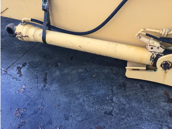 Гидравлический цилиндр LIEBHERR