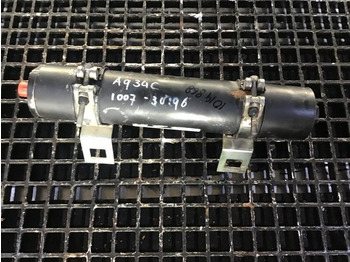 Гидравлический цилиндр LIEBHERR